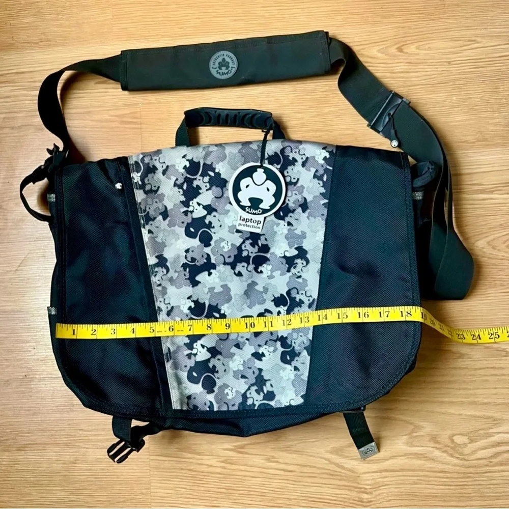 Mobile Edge SUMO 16 inch Laptop Messenger Bag (New with Tag)